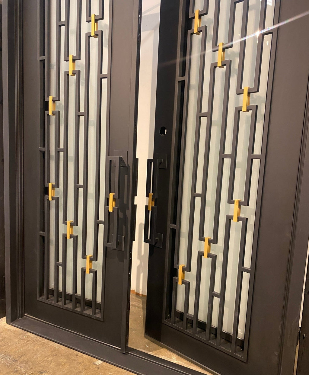 DIAMOND Double Front Door